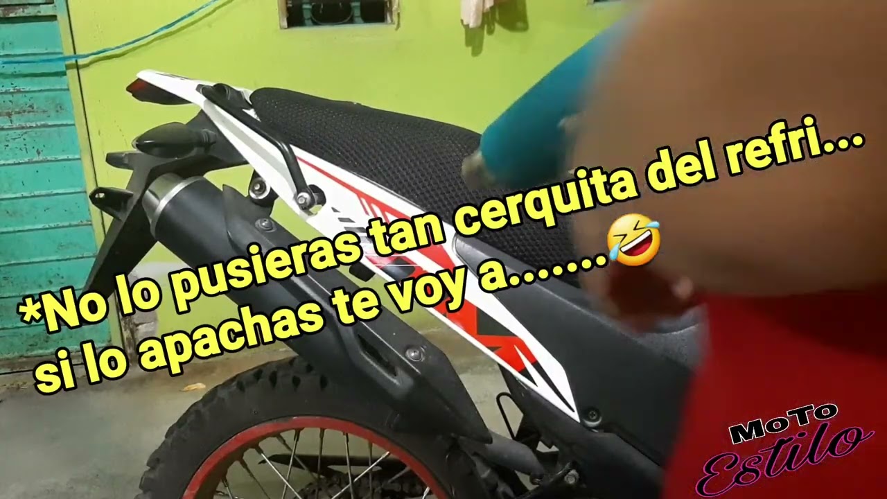 Cómo despegar calcomanías de una moto