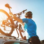 ¿Cómo llevar la bicicleta en el coche?